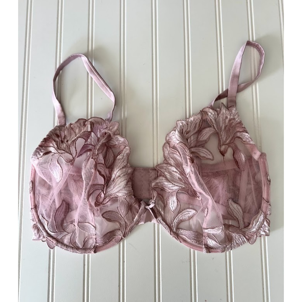 Elegant Pink Lace Lily Bra